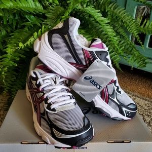 Asics, Women's S8.5, Black/Purple/White, New In Box & With Tags, Gel-Galaxy 5